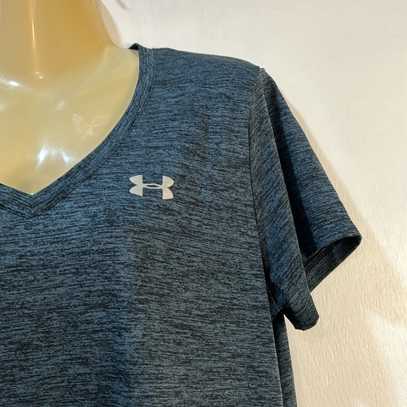 UNDER ARMOUR 2 BUNDLE WOMEN TEE SIZE L BLACK N BLUE  HEAT-GEAR SHORT SLEEVES - Picture 7 of 14
